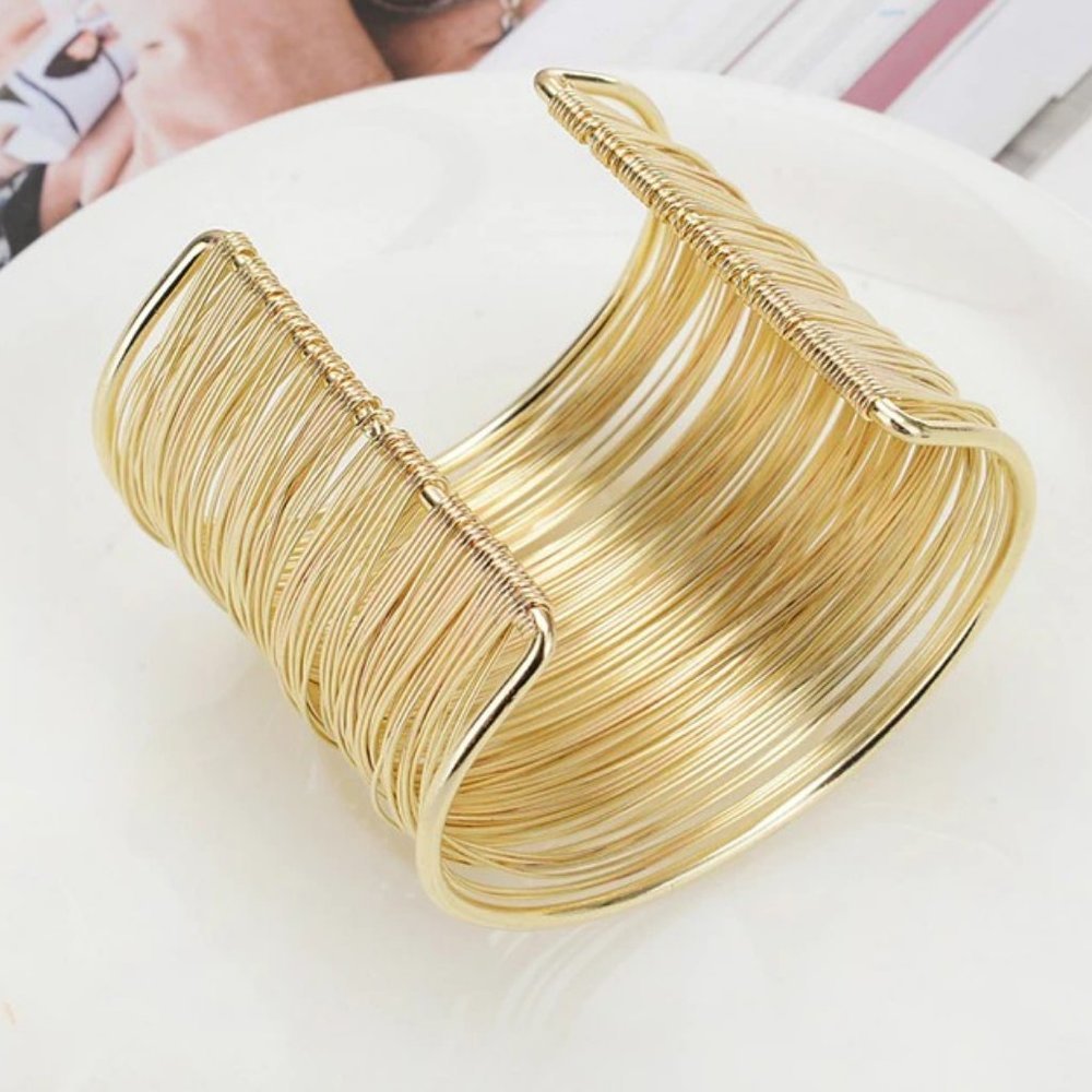 ❤️ NEW Gold-tone Wire Wrap Cuff Bracelet 2 1/4" Show Stopper - Picture 5 of 9